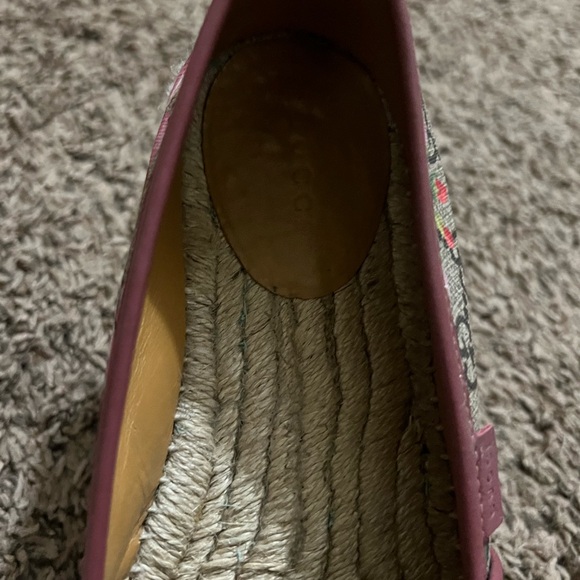 Beautiful Gucci Espadrilles with Blooms print - Picture 7 of 9